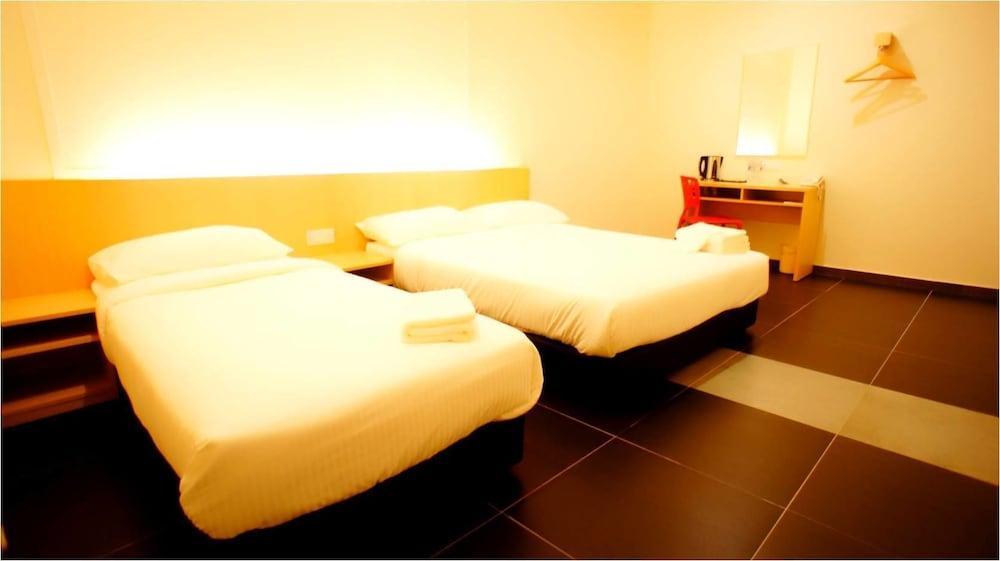 Merlin Hotel Port Dickson Extérieur photo